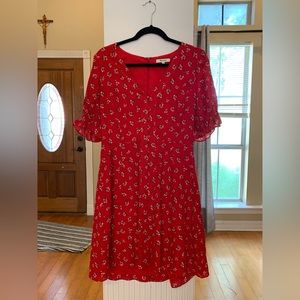 Very beautiful floral red dress great for the summer size 6 never worn